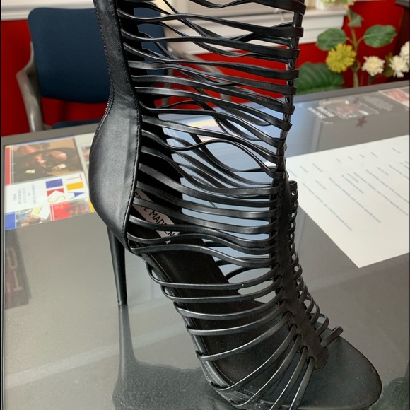 Ladies Heels - Picture 2 of 8